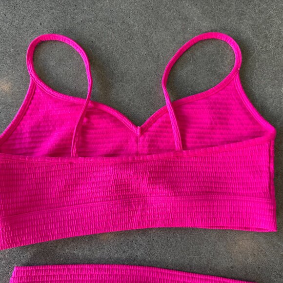 Carbon38 Ribbed Hot Pink Set (Textured) - Picture 5 of 6